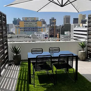 Apartment Modern Luxury With Breathtaking Views - No Load Shedding, Cape Town